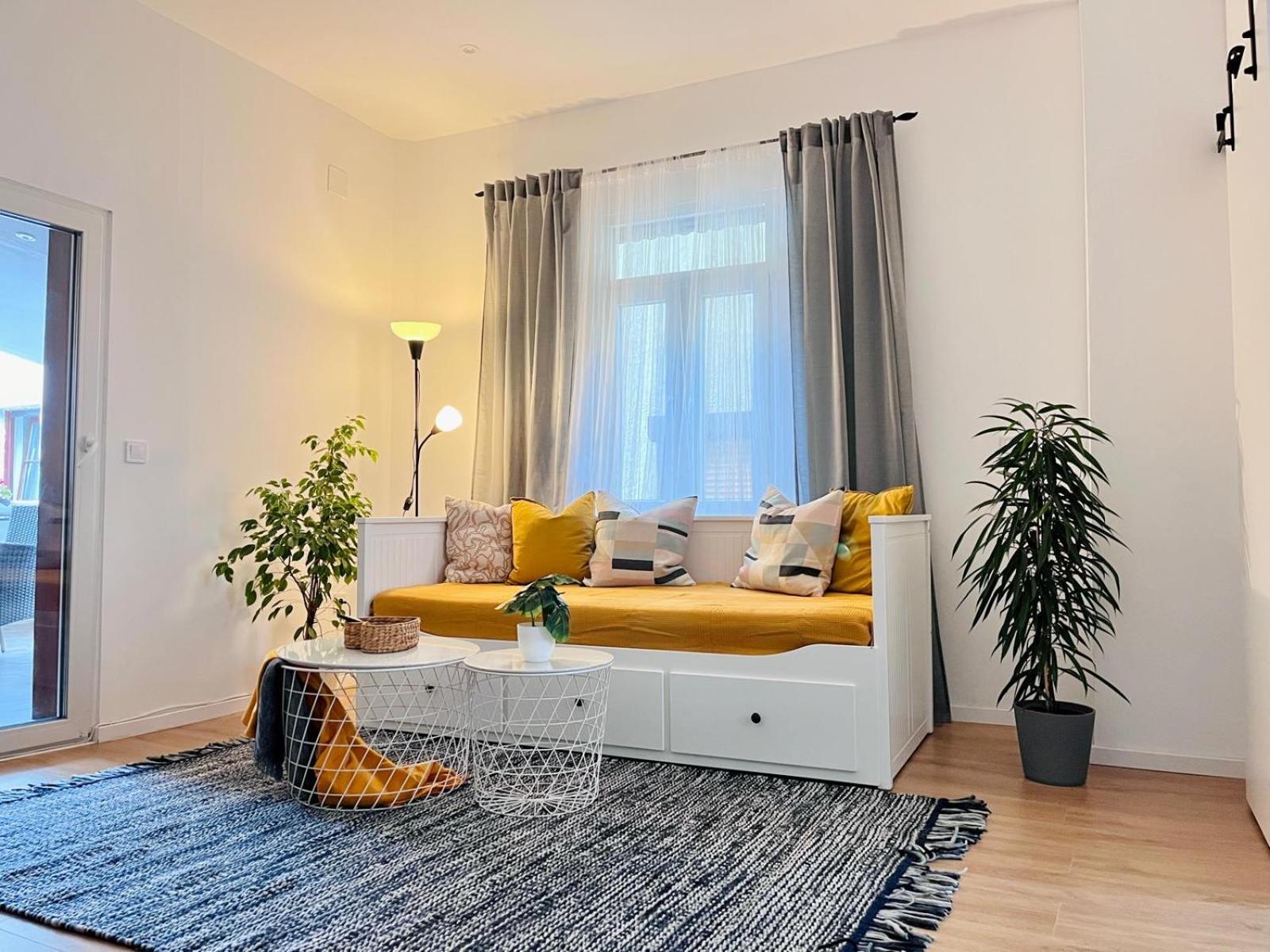 -1-zentral-traumwohnung-rhein Appartamento *