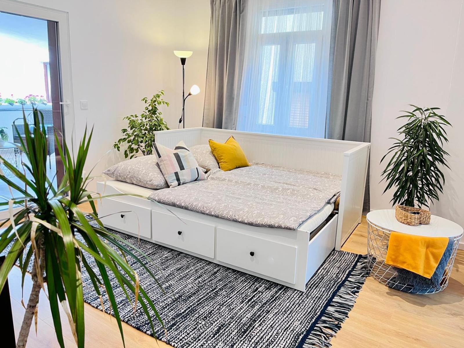 -1-zentral-traumwohnung-rhein *
