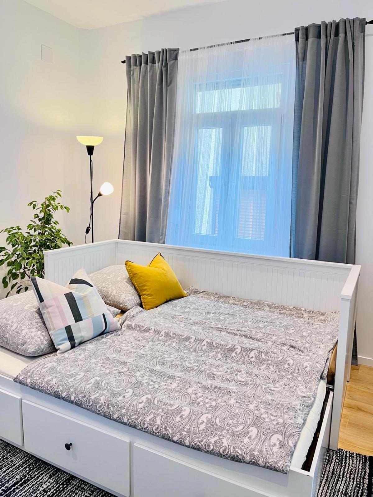 -1-zentral-traumwohnung-rhein *